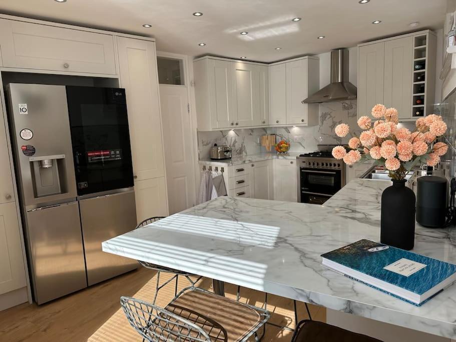 Stylish, Smart & Fun 4 Bed Home Londyn Zewnętrze zdjęcie